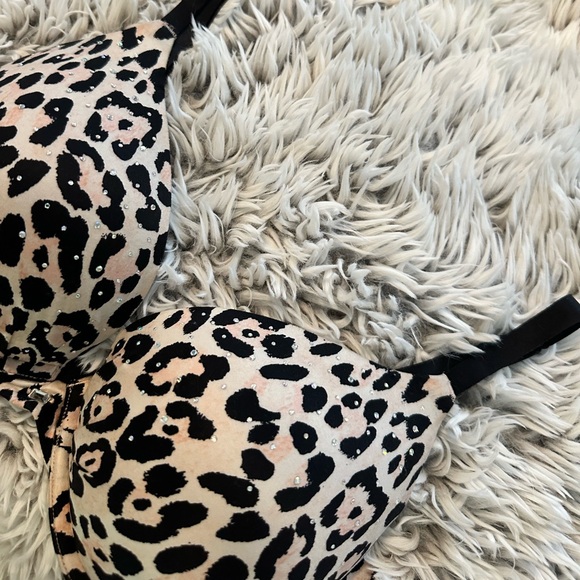 Victoria’s Secret 34DD Plunge Cheetah Print Bra - Picture 4 of 8